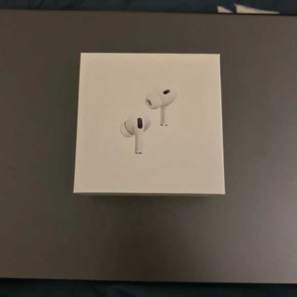 Apple pro Gen 2 White Earbud Headphones